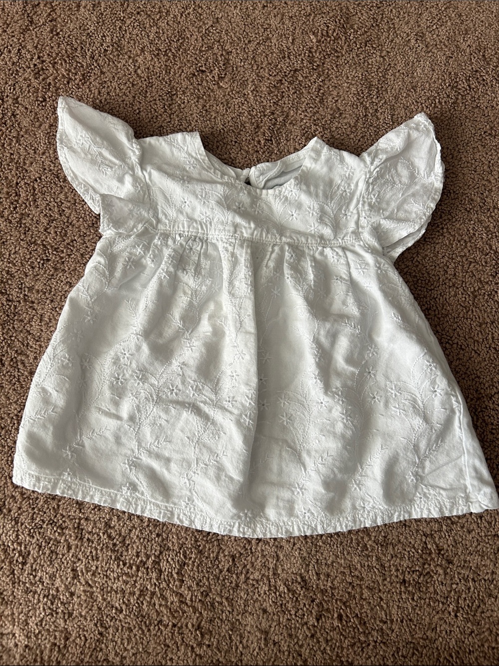 Old Navy White Eyelet Flutter Sleeve Blouse for Girls